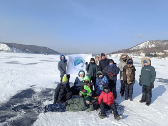 Детская арктическая экспедиция изучает Байкал