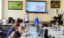 миниатюра - Лекция и практическое занятие «Роль спирогиры как идентификатора качества воды озера Байкал» для учеников образовательного комплекса «Точка будущего» - дополнительный вид 3