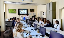 миниатюра - Лекция и практическое занятие «Роль спирогиры как идентификатора качества воды озера Байкал» для учеников образовательного комплекса «Точка будущего» - дополнительный вид 7