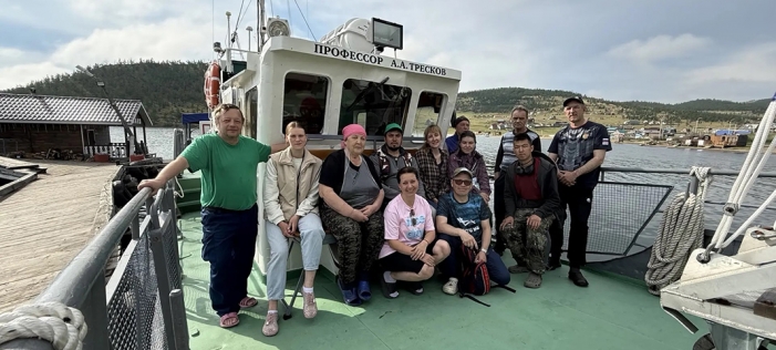 Сотрудники Байкальского музея вернулись из экспедиции по изучению водорослей-макрофитов Байкала и сообществ организмов термальных источников